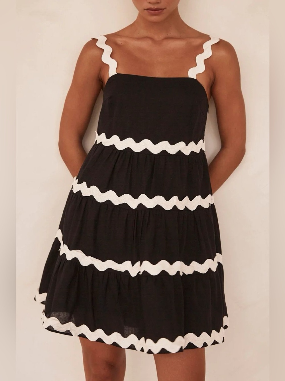 Contrast Trim Square Neck Tiered Dress